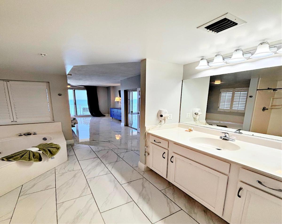 14Th Floor 2 Bedroom Resort Condo Direct Oceanfront Wyndham Ocean Walk Resort Daytona Beach 1401 エクステリア 写真